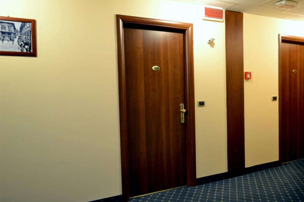 Gangi Hotel