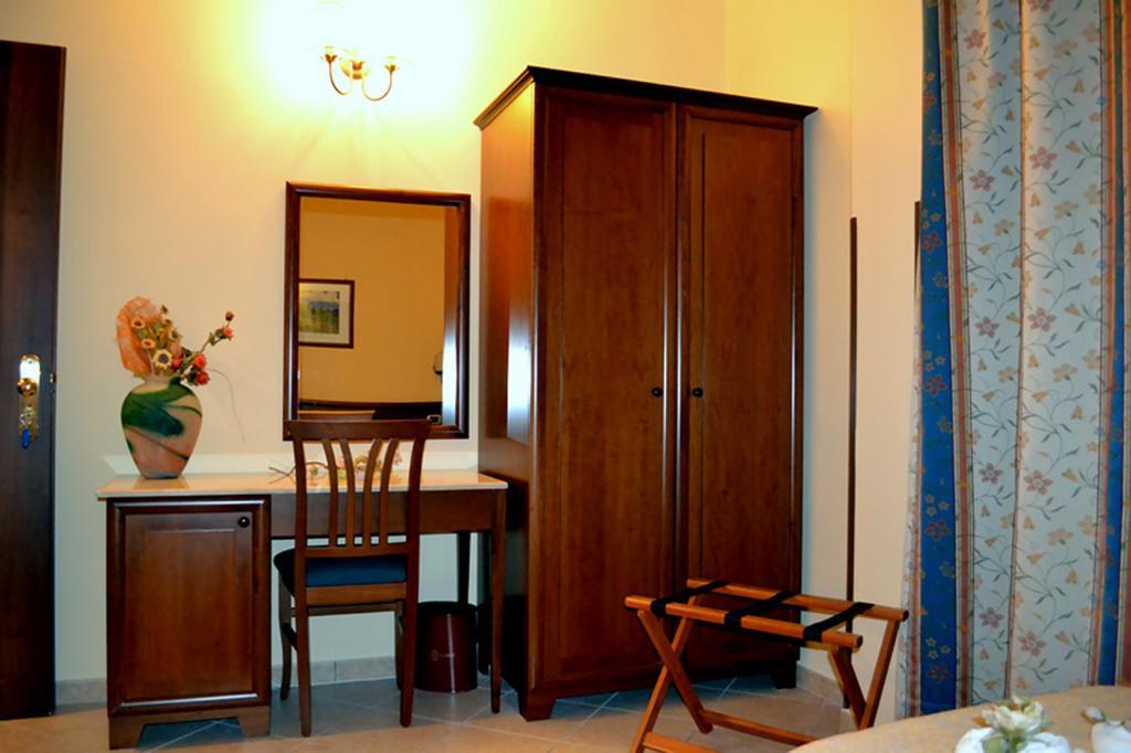 Gangi Hotel 3*