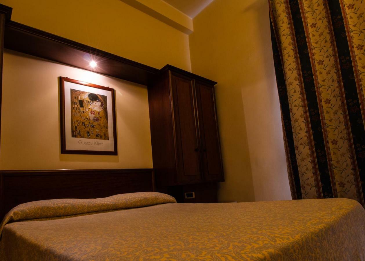 Gangi Hotel 3*